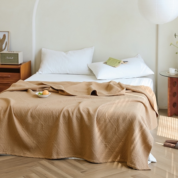 91家纺网 家纺一手货源 找家纺 雯雨家纺2025新款A类全棉加厚六层纱提花纯色盖毯 六层纱-驼色