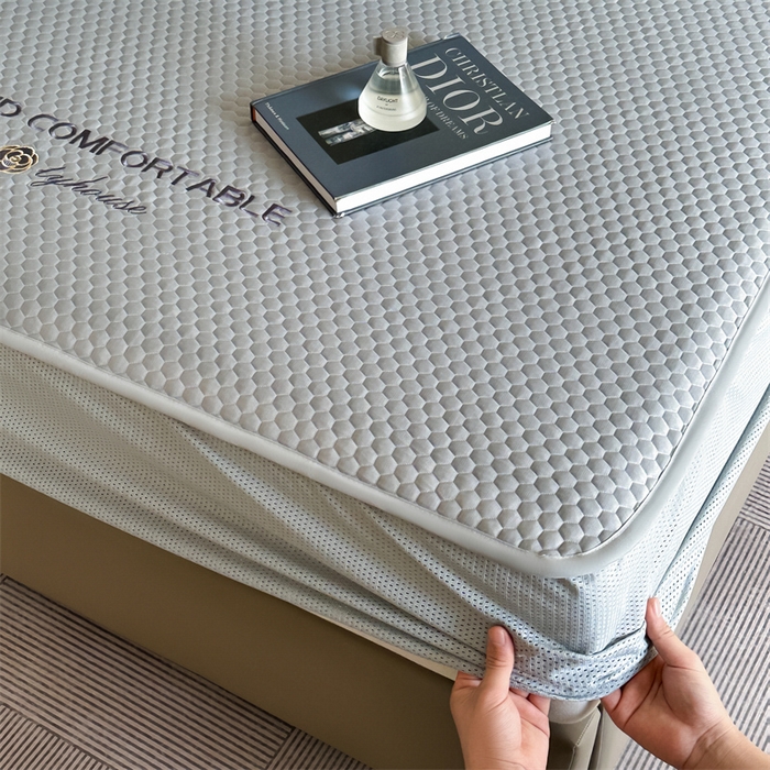 91家纺网 家纺一手货源 找家纺 笙意家纺 2025新款豆豆凉感软席-兰娜 兰娜-淡雅灰