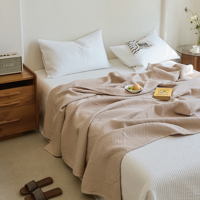 91家纺网 家纺一手货源 找家纺 雯雨家纺2025新款A类全棉加厚六层纱提花纯色盖毯 六层纱-卡其