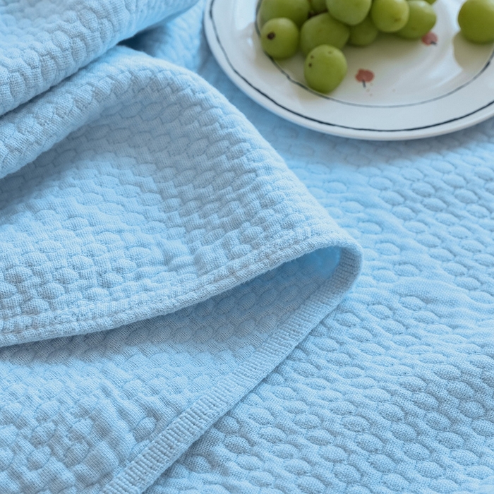 91家纺网 家纺一手货源 找家纺 雯雨家纺2025新款A类全棉加厚六层纱提花纯色盖毯 六层纱-浅蓝