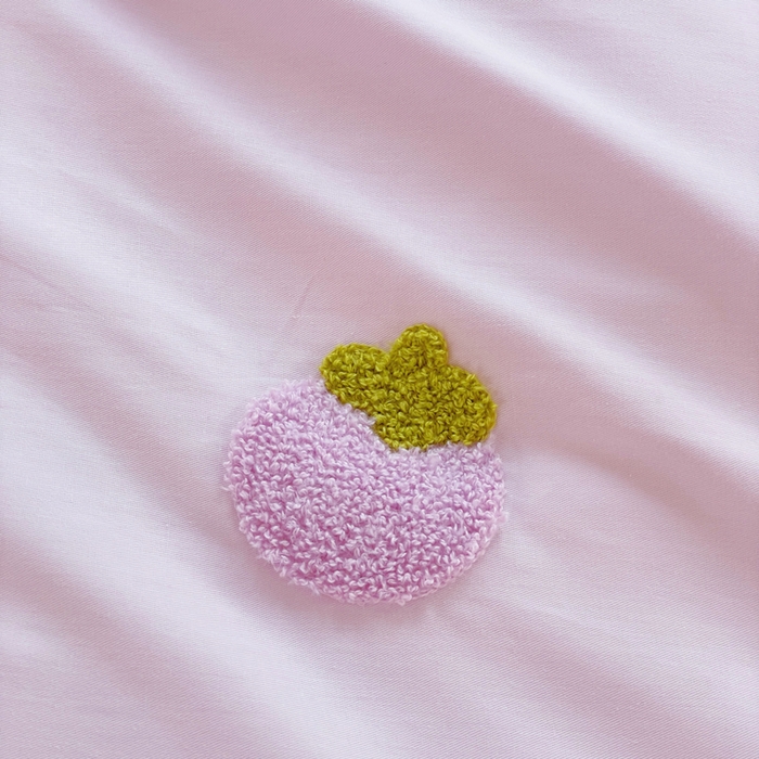 91家纺网 家纺一手货源 找家纺 锦觅家纺 2025新款奶油小清新毛巾绣全棉纯棉四件套-风格一（专版散花必须控价） 甜蜜幸福