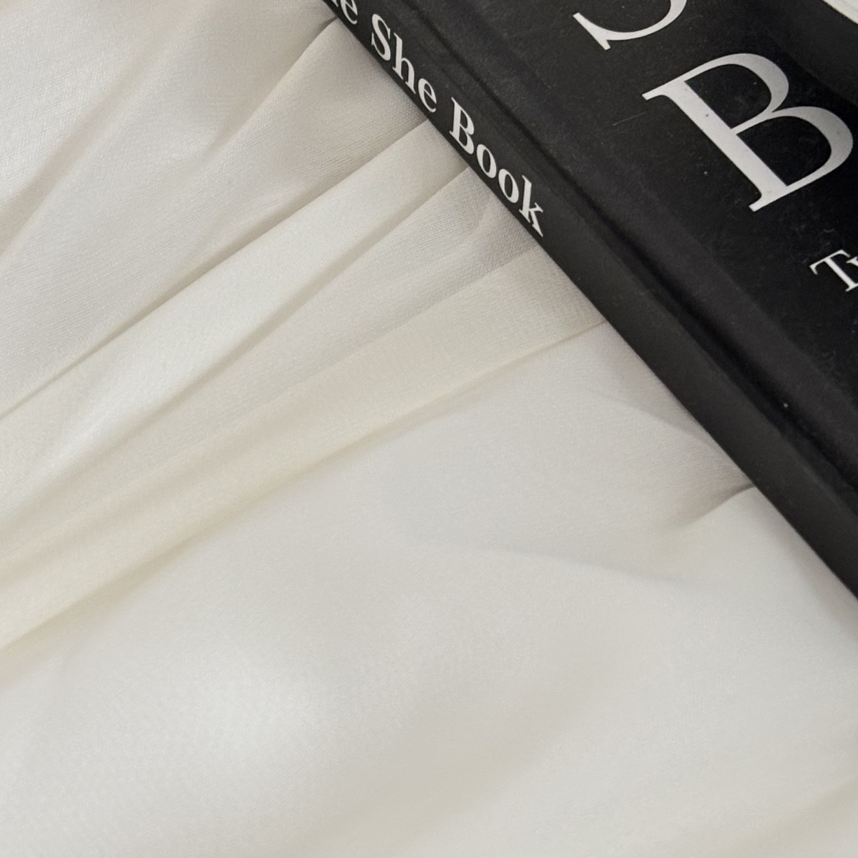 91家纺网 家纺一手货源 找家纺 梧桐家居 2025新款法式高定蝴蝶结赛琳娜雪纺花边四件套 赛琳娜-白