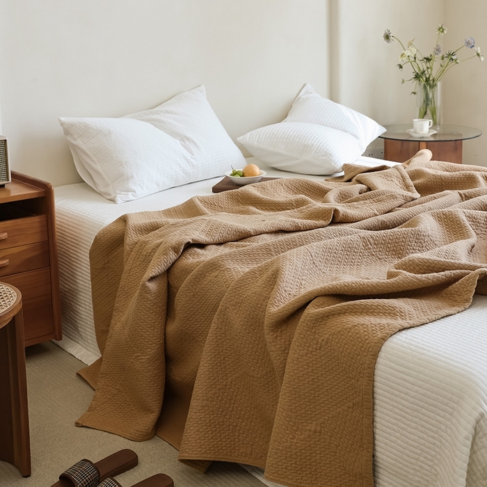 91家纺网 家纺一手货源 找家纺 雯雨家纺2025新款A类全棉加厚六层纱提花纯色盖毯 六层纱-驼色