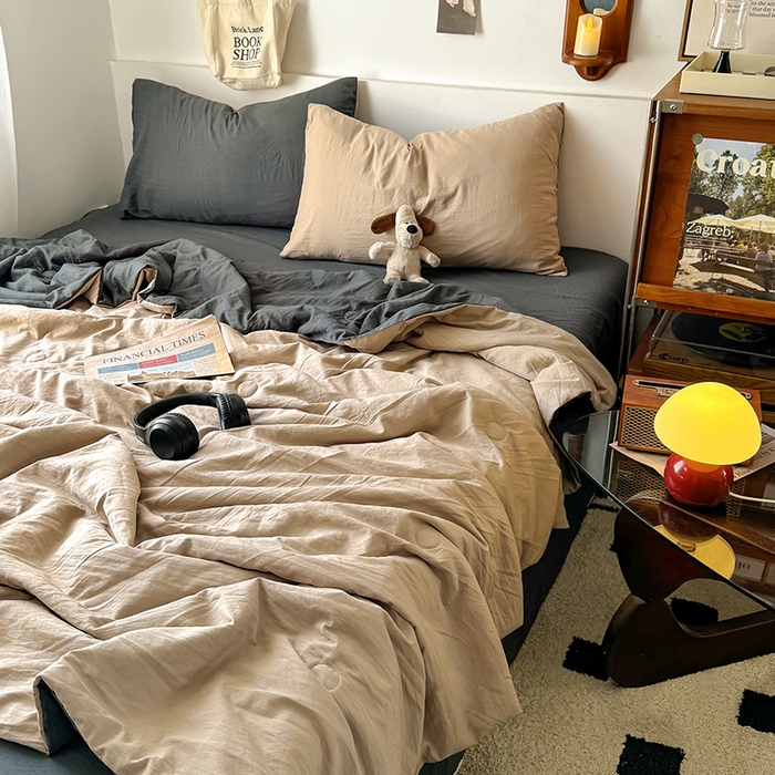 91家纺网 家纺一手货源 找家纺 耀达家居 2025新款水洗棉双拼夏被四件套 奶茶➕高级灰