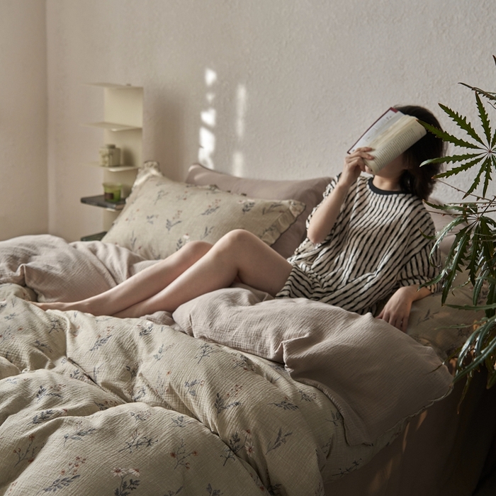 91家纺网 家纺一手货源 找家纺 安莱生活2025年新款全棉精梳棉双层纱绉纱数码印花四件套及夏凉被系列3 织麦-咖