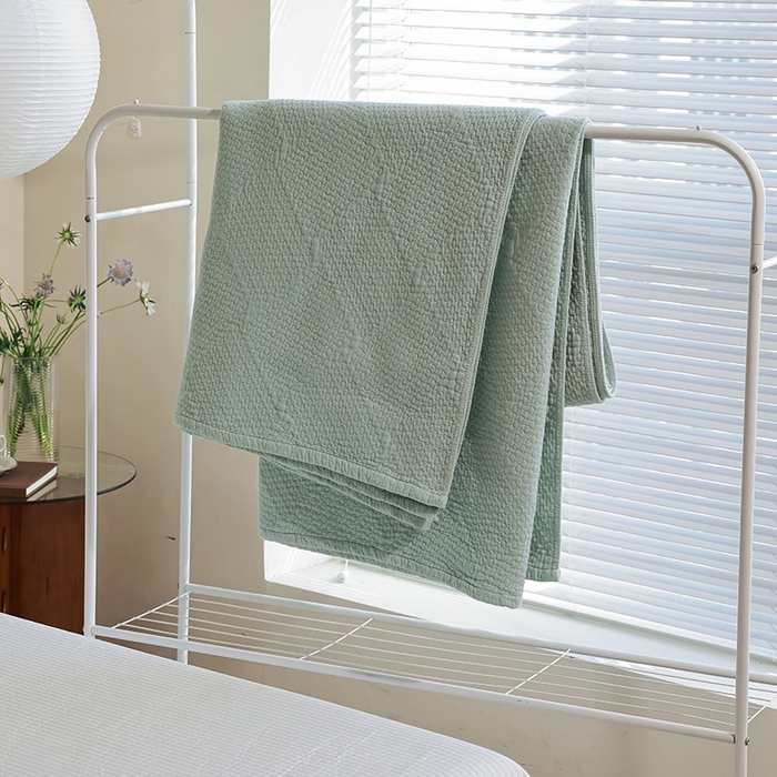 91家纺网 家纺一手货源 找家纺 雯雨家纺2025新款A类全棉加厚六层纱提花纯色盖毯 六层纱-浅绿