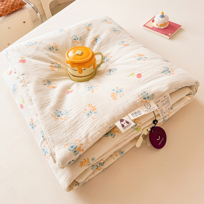 91家纺网 家纺一手货源 找家纺 薇玛仕 2025新款A类全棉双层皱皱纱印花款大豆夏凉被空调被儿童被被子被芯 兰花朵朵