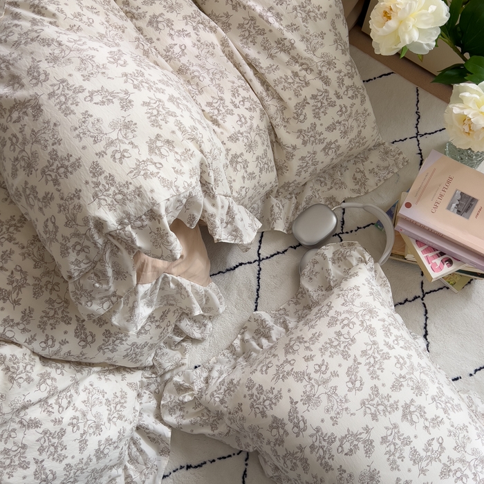 91家纺网 家纺一手货源 找家纺 希丞家居 2025新款云感提花双层纱花边四件套 山楂树下