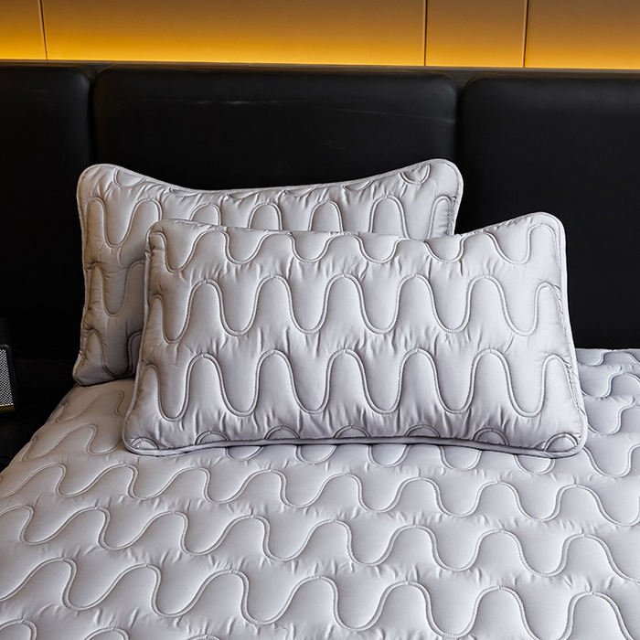 91家纺网 家纺一手货源 找家纺 3C 2025新款100支全棉抗菌夹棉床笠 韵律 灰