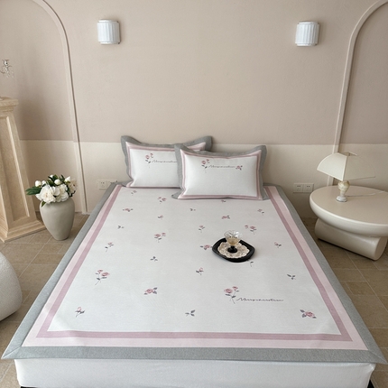 91家纺网 家纺一手货源 找家纺 （总）三味舒屋 2025新款凉感抗菌南法恬谧系列大版数码印花冰丝床席-床笠