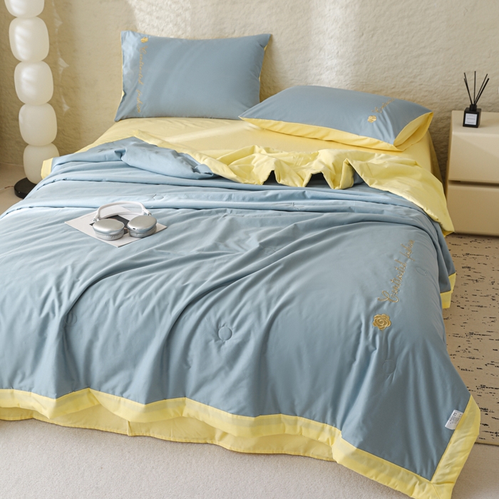 91家纺网 家纺一手货源 找家纺 简宜家居（朝初家纺） 2025新款纯棉刺绣山茶花大豆被 山茶花-蓝黄