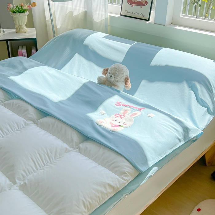 91家纺网 家纺一手货源 找家纺 柒星睡袋 2025新款款40支全棉纯色毛巾绣可拆分隔脏睡袋 小白兔 蓝