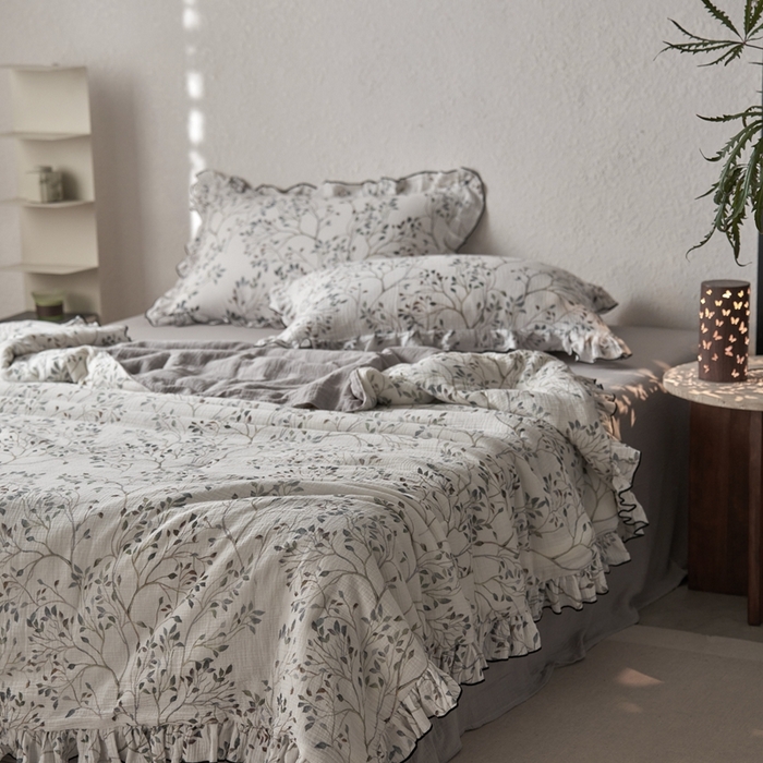 91家纺网 家纺一手货源 找家纺 安莱生活2025新款A类全棉双层皱皱纱夏凉被 夏被  常青藤