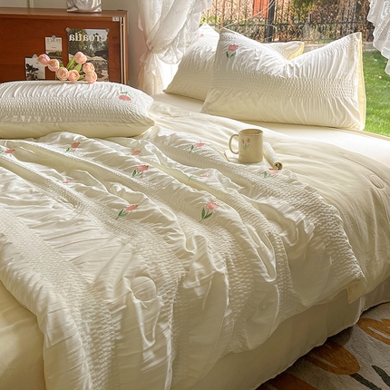 91家纺网 家纺一手货源 找家纺 （总）灰鲸 2025新款泡泡纱郁金香蝴蝶结满绣系列夏被四件套