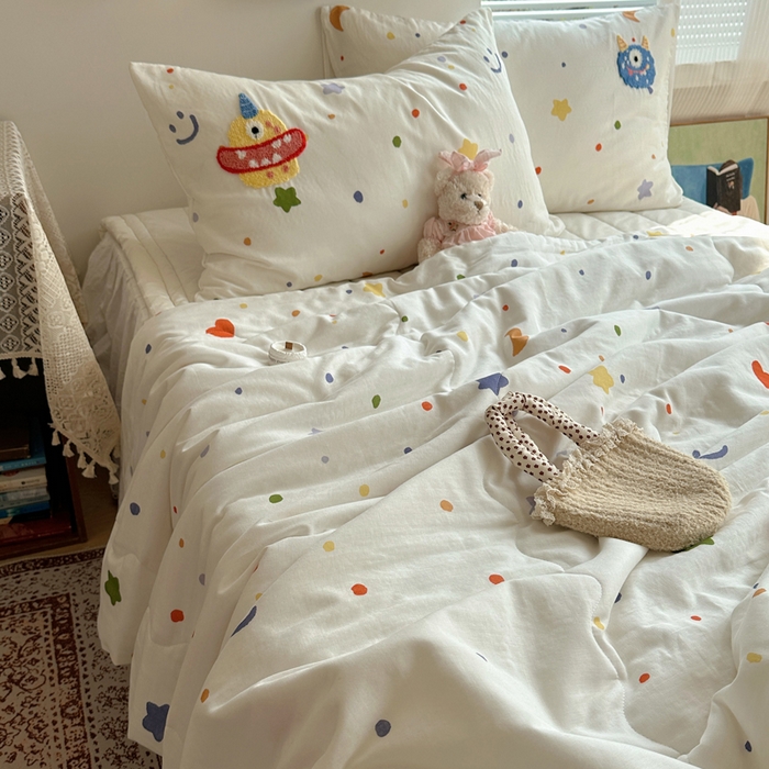 91家纺网 家纺一手货源 找家纺 （总） 曼町家居 全棉双层纱毛巾绣夏被三件套