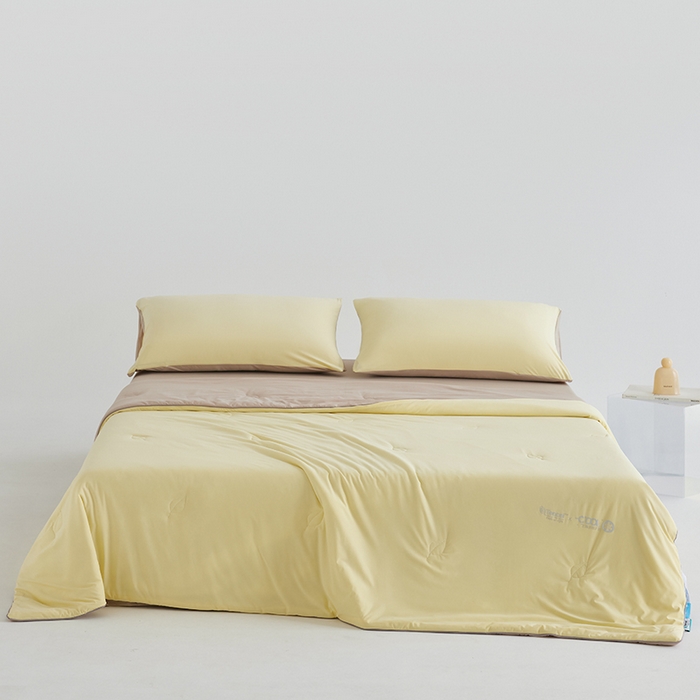 91家纺网 家纺一手货源 找家纺 莱福仕家纺 2025新款凉感兰精天丝夏被系列 布丁黄