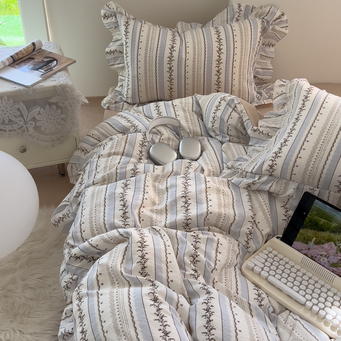 91家纺网 家纺一手货源 找家纺 希丞家居 2025新款云感提花双层纱花边四件套 小城故事