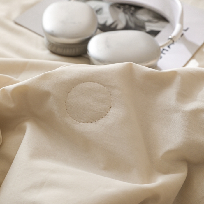 91家纺网 家纺一手货源 找家纺 简宜家居（朝初家纺） 2025新款纯棉刺绣山茶花大豆被 山茶花-米杏