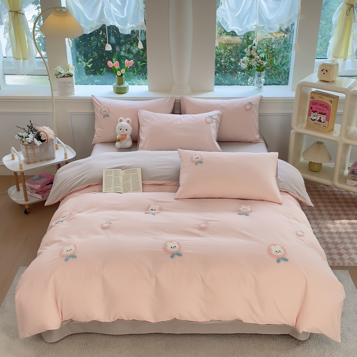 91家纺网 家纺一手货源 找家纺 锦觅家纺  2025新款奶油小清新毛巾绣全棉纯棉四件套-风格一（专版散花必须控价） 草莓兔兔