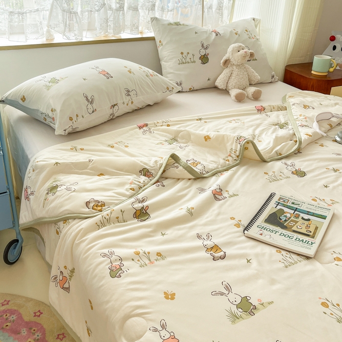 91家纺网 家纺一手货源 找家纺 葡萄家 2025新款A类母婴级大豆纤维牛奶丝针织棉夏凉被（提供买家秀）赏花兔