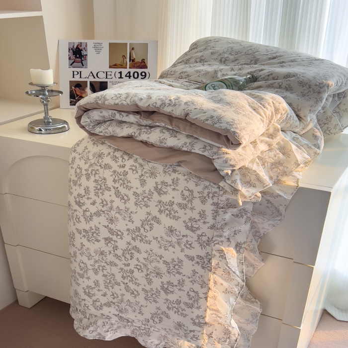 91家纺网 家纺一手货源 找家纺 希丞家居 2025新款云感提花双层纱花边四件套 山楂树下