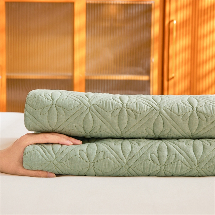 91家纺网 家纺一手货源 找家纺 3C 2025全棉蚕丝蛋白夹棉床笠 天星花-抹茶绿