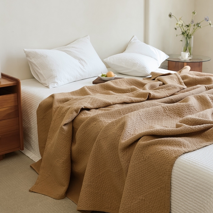 91家纺网 家纺一手货源 找家纺 雯雨家纺2025新款A类全棉加厚六层纱提花纯色盖毯 六层纱-驼色