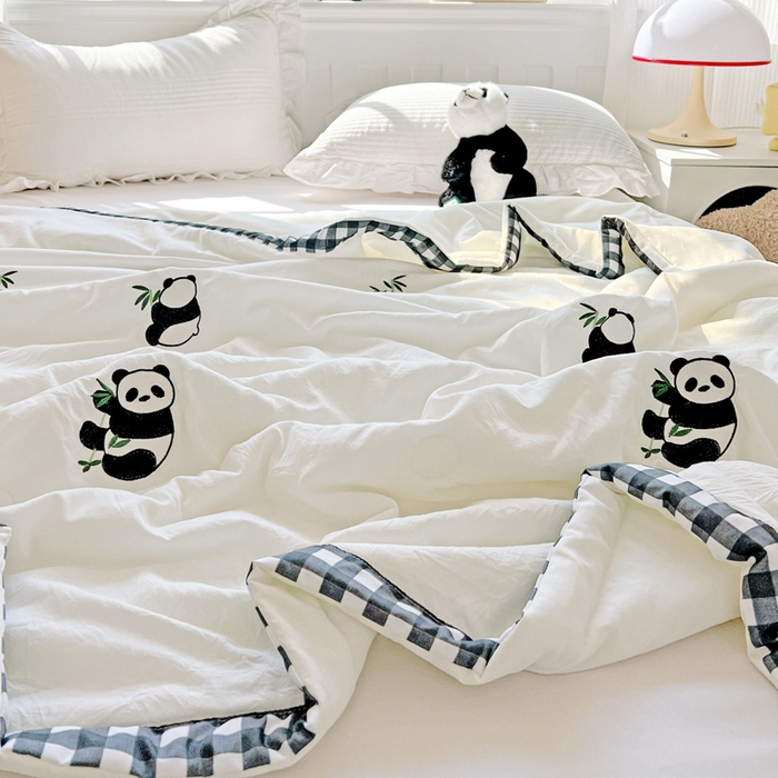 91家纺网 家纺一手货源 找家纺 海岛哥哥 2025年新款绣花夏被 竹子熊猫-黑