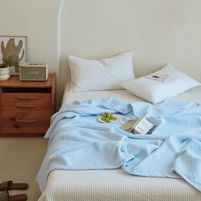 91家纺网 家纺一手货源 找家纺 雯雨家纺2025新款A类全棉加厚六层纱提花纯色盖毯 六层纱-浅蓝