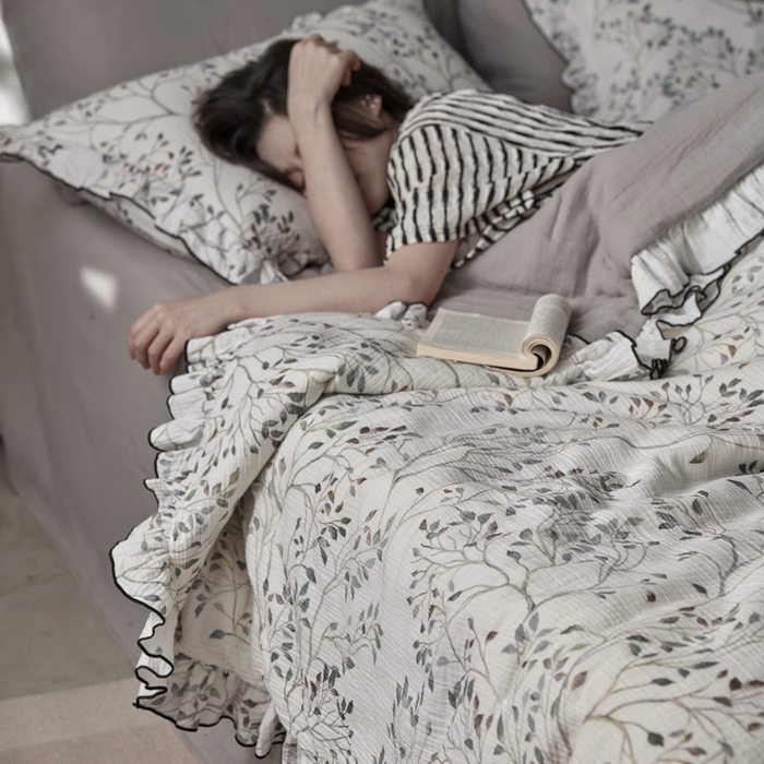 91家纺网 家纺一手货源 找家纺 安莱生活2025新款A类全棉双层皱皱纱夏凉被 夏被  常青藤