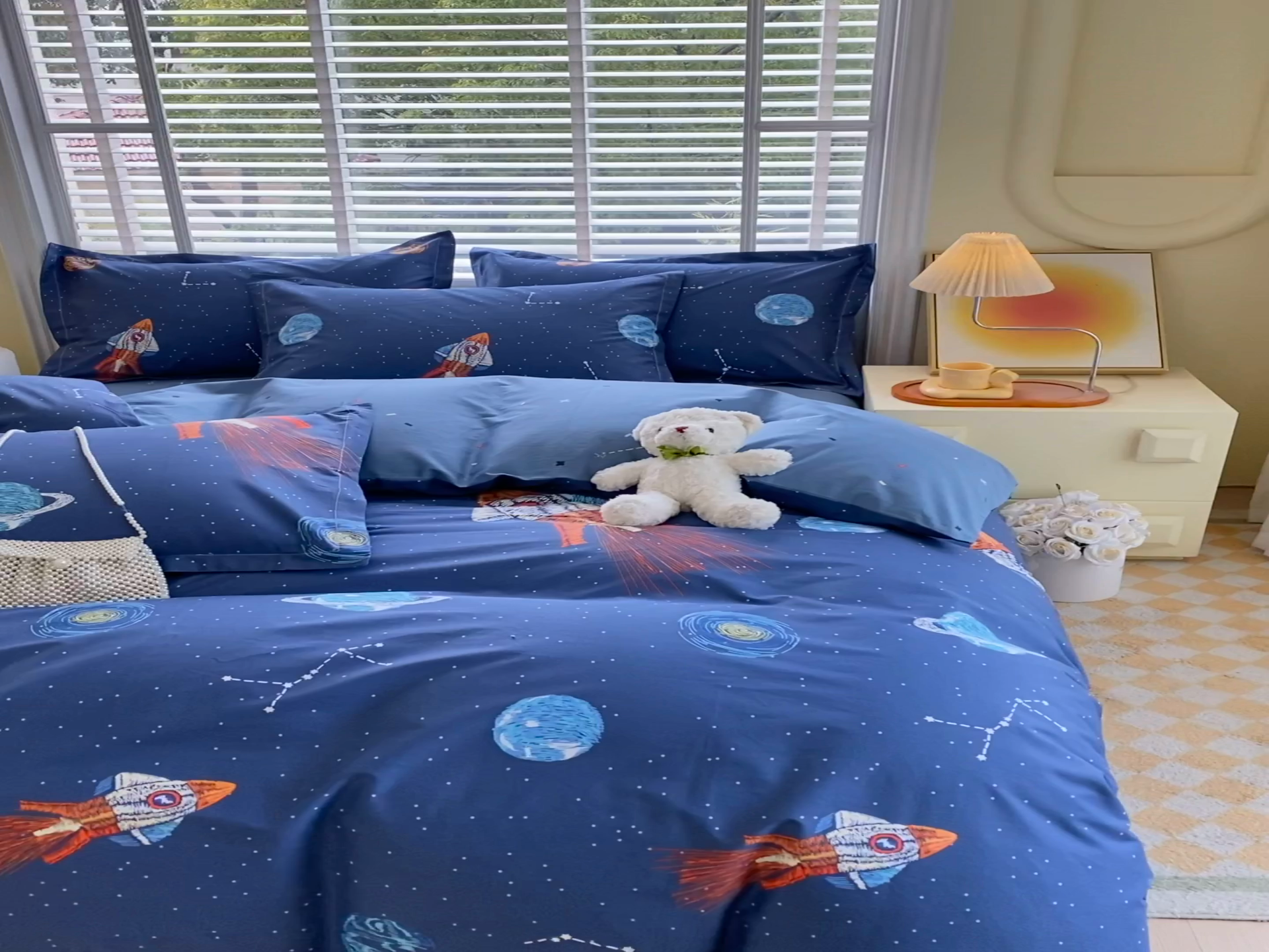 91家纺网 家纺一手货源 找家纺 星期三  2025年4月新款铂金全棉纯棉13372四件套 加微信有会员价 星际漫游