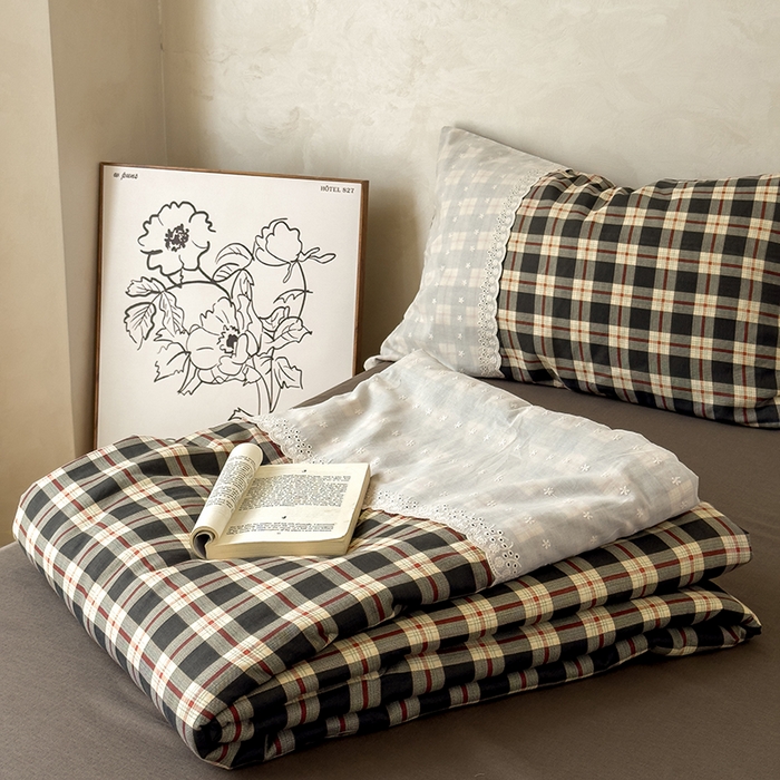 91家纺网 家纺一手货源 找家纺 （总）曼町家居 2025春夏新款全棉纯棉双层纱法式镂空立体大花边夏被夏凉被空调被四件套