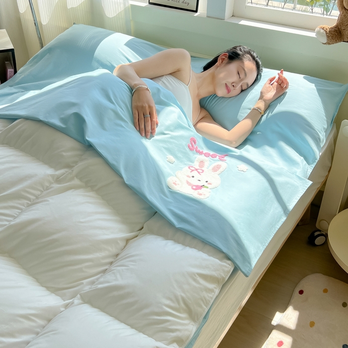 91家纺网 家纺一手货源 找家纺 柒星睡袋 2025新款款40支全棉纯色毛巾绣可拆分隔脏睡袋 小白兔 蓝