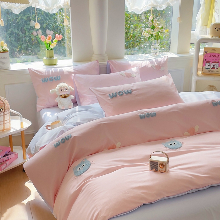 91家纺网 家纺一手货源 找家纺 锦觅家纺  2025新款奶油小清新毛巾绣全棉纯棉四件套-风格一（专版散花必须控价） 甜心小猫