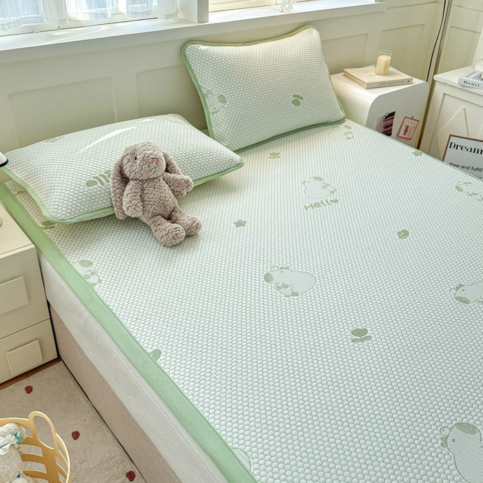 91家纺网 家纺一手货源 找家纺 绣女坊 2025新款冰豆豆提花凉席三件套 卡皮巴拉-绿色