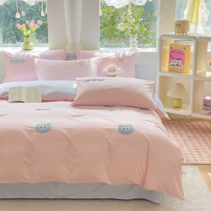 91家纺网 家纺一手货源 找家纺 锦觅家纺  2025新款奶油小清新毛巾绣全棉纯棉四件套-风格一（专版散花必须控价） 甜心小猫