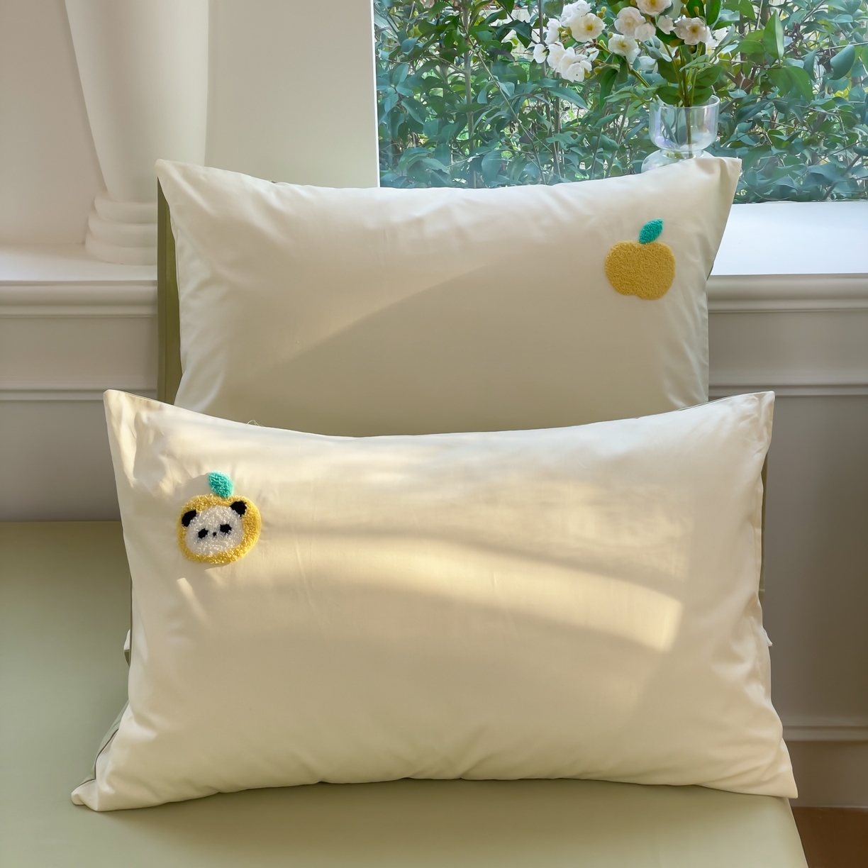 91家纺网 家纺一手货源 找家纺 锦觅家纺  2025新款奶油小清新毛巾绣全棉纯棉四件套-风格一（专版散花必须控价） 苹果熊猫