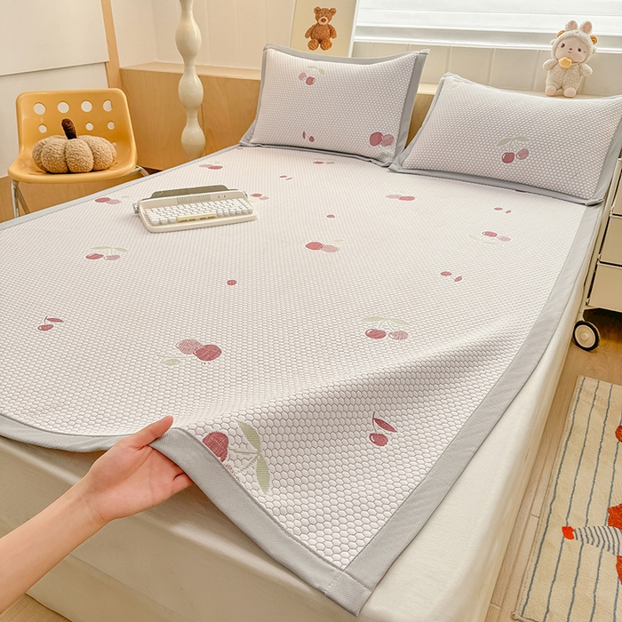 91家纺网 家纺一手货源 找家纺 绣女坊 2025新款冰豆豆提花凉席三件套 樱桃