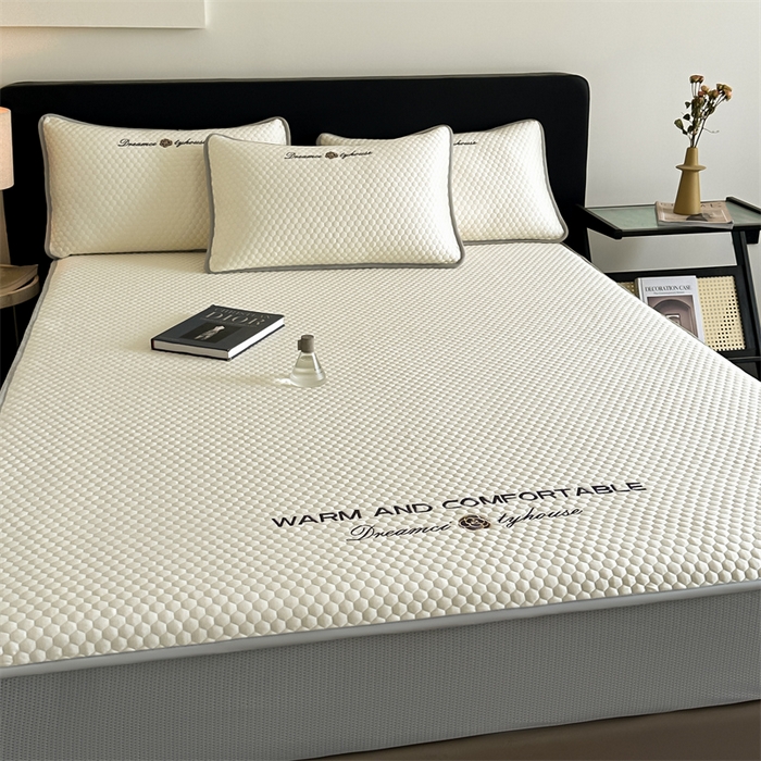 91家纺网 家纺一手货源 找家纺 笙意家纺 2025新款豆豆凉感软席-兰娜 兰娜-柔光白