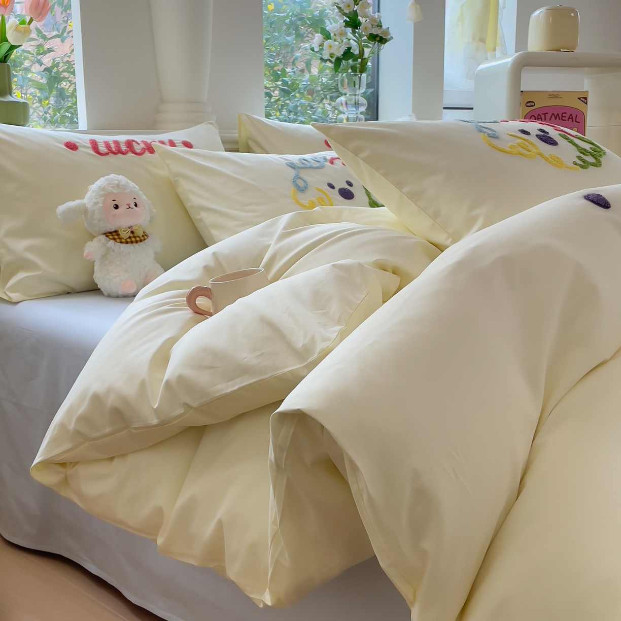 91家纺网 家纺一手货源 找家纺 锦觅家纺  2025新款奶油小清新毛巾绣全棉纯棉四件套-风格一（专版散花必须控价） 彩虹波点