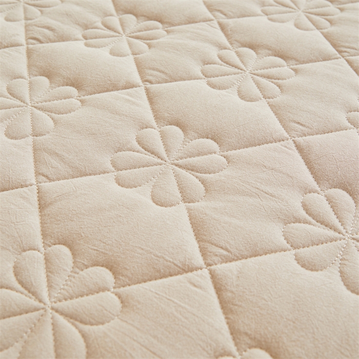 91家纺网 家纺一手货源 找家纺 3C 2025新款A类全棉四叶草防水隔脏床笠 防水 浅语-浅卡其