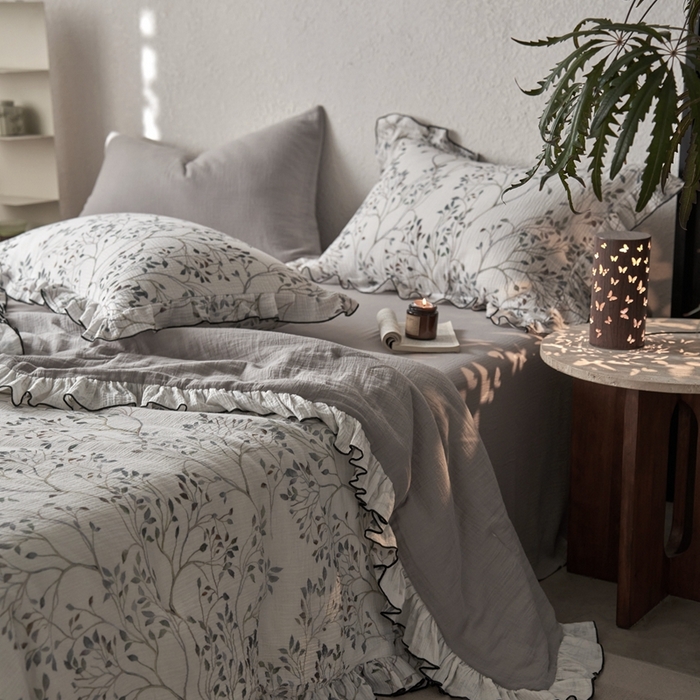 91家纺网 家纺一手货源 找家纺 安莱生活2025新款A类全棉双层皱皱纱夏凉被 夏被  常青藤