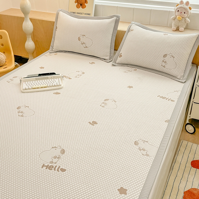 91家纺网 家纺一手货源 找家纺 绣女坊 2025新款冰豆豆提花凉席三件套 卡皮巴拉-卡其