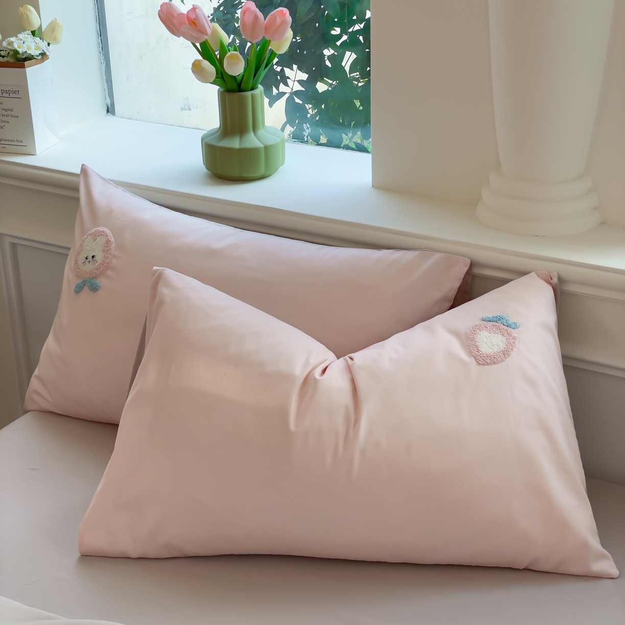 91家纺网 家纺一手货源 找家纺 锦觅家纺  2025新款奶油小清新毛巾绣全棉纯棉四件套-风格一（专版散花必须控价） 草莓兔兔