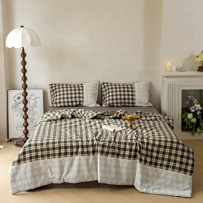 91家纺网 家纺一手货源 找家纺 曼町家居 2025春夏新款全棉纯棉双层纱法式镂空立体大花边夏被夏凉被空调被四件套 繁花