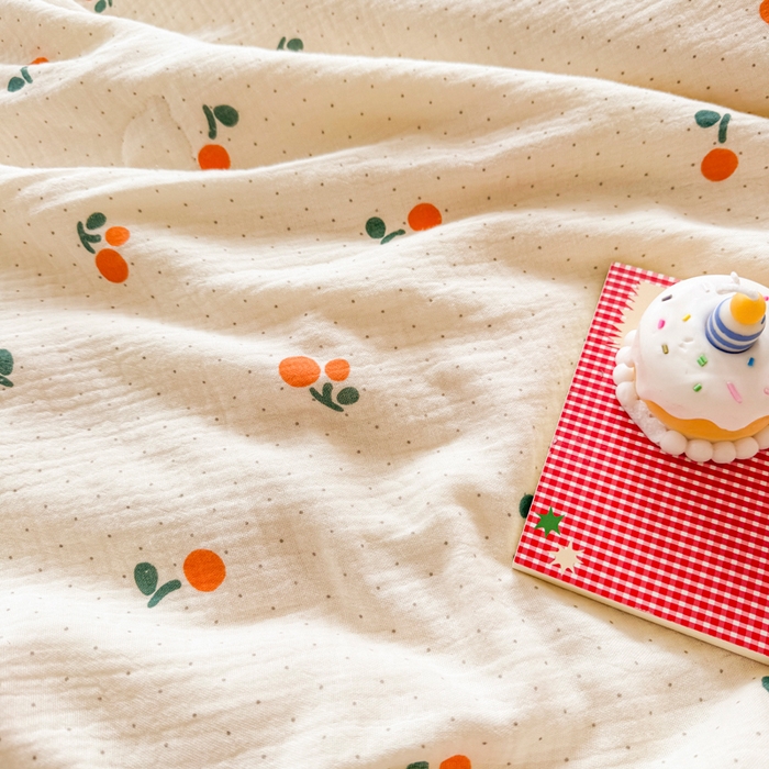 91家纺网 家纺一手货源 找家纺 薇玛仕 2025新款A类全棉双层皱皱纱印花款大豆夏凉被空调被儿童被被子被芯 小樱桃