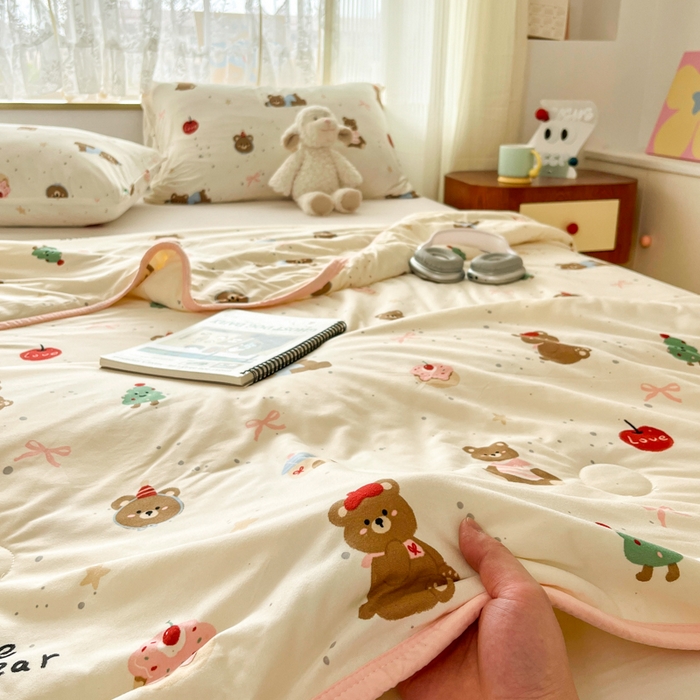 91家纺网 家纺一手货源 找家纺 葡萄家 2025新款A类母婴级大豆纤维牛奶丝针织棉夏凉被（提供买家秀）小熊软糖