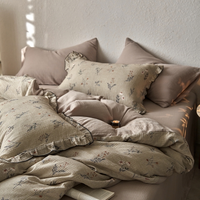 91家纺网 家纺一手货源 找家纺 安莱生活2025年新款全棉精梳棉双层纱绉纱数码印花四件套及夏凉被系列3 织麦-咖