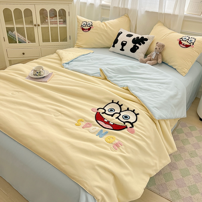 91家纺网 家纺一手货源 找家纺 眠帛家居 2025新款A类水洗皱皱纱毛巾绣夏被四件套 绵小宝