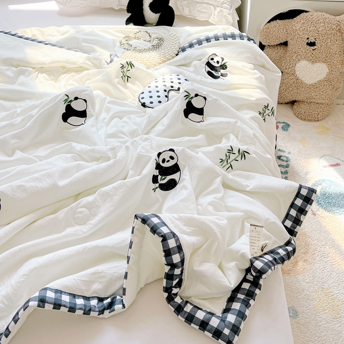 91家纺网 家纺一手货源 找家纺 海岛哥哥 2025年新款绣花夏被 竹子熊猫-黑